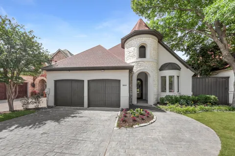 5644 Gleneagles Drive
