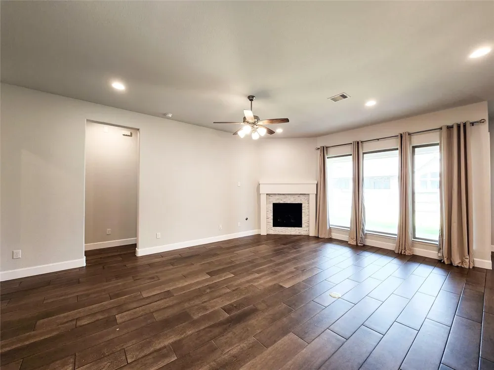 18935 Rosewood Terrace Drive New Caney, TX 77357