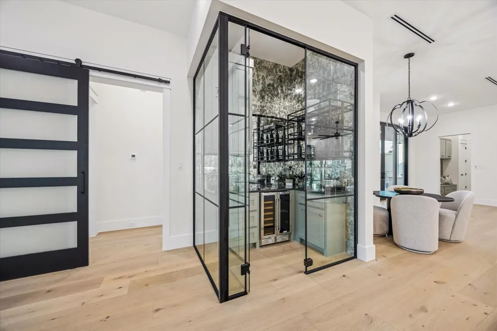 431 W 30th Street Houston, TX 77018