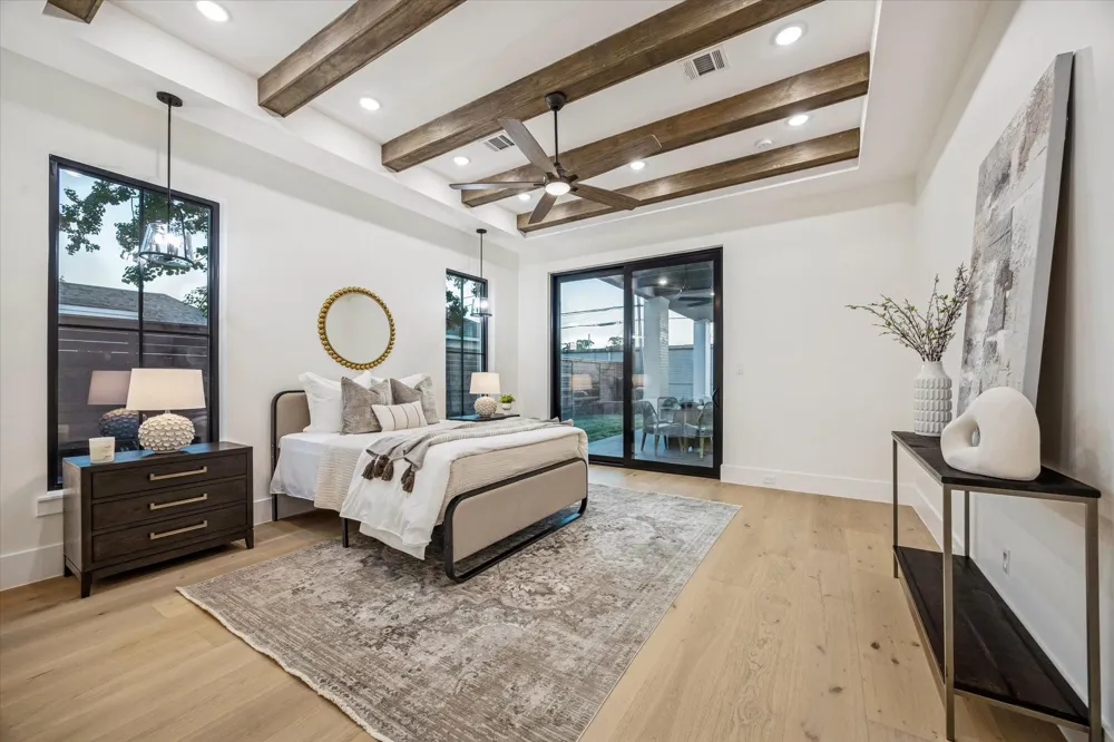 431 W 30th Street Houston, TX 77018