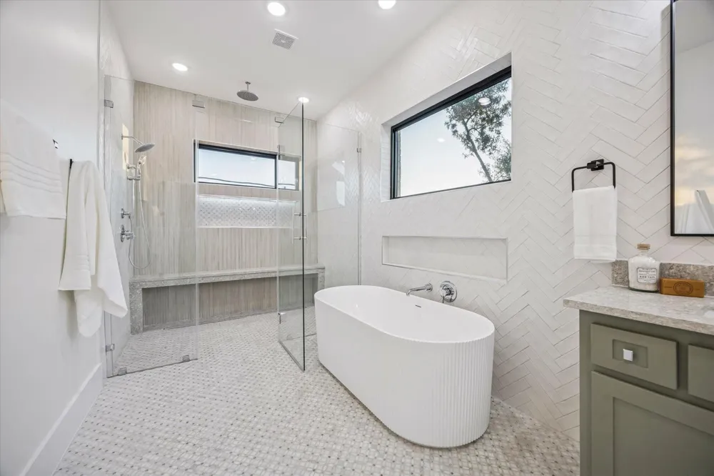 431 W 30th Street Houston, TX 77018