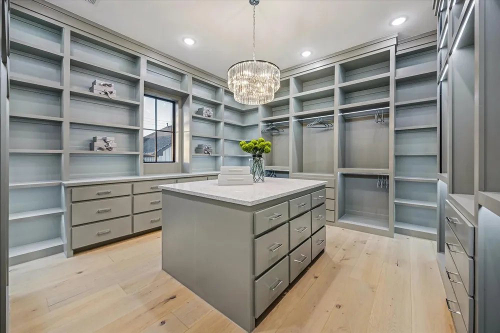 431 W 30th Street Houston, TX 77018