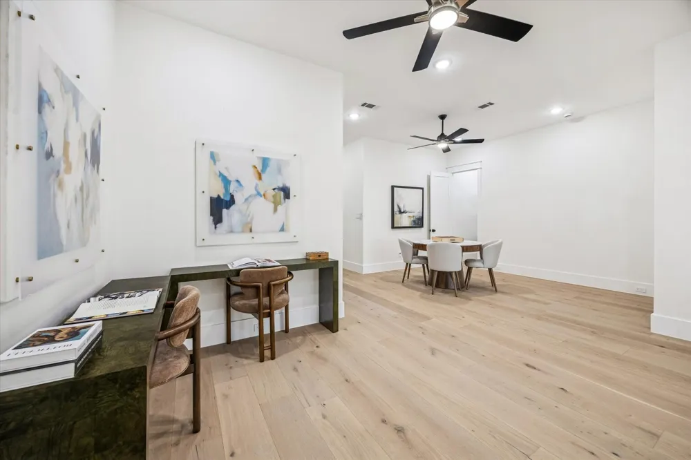 431 W 30th Street Houston, TX 77018