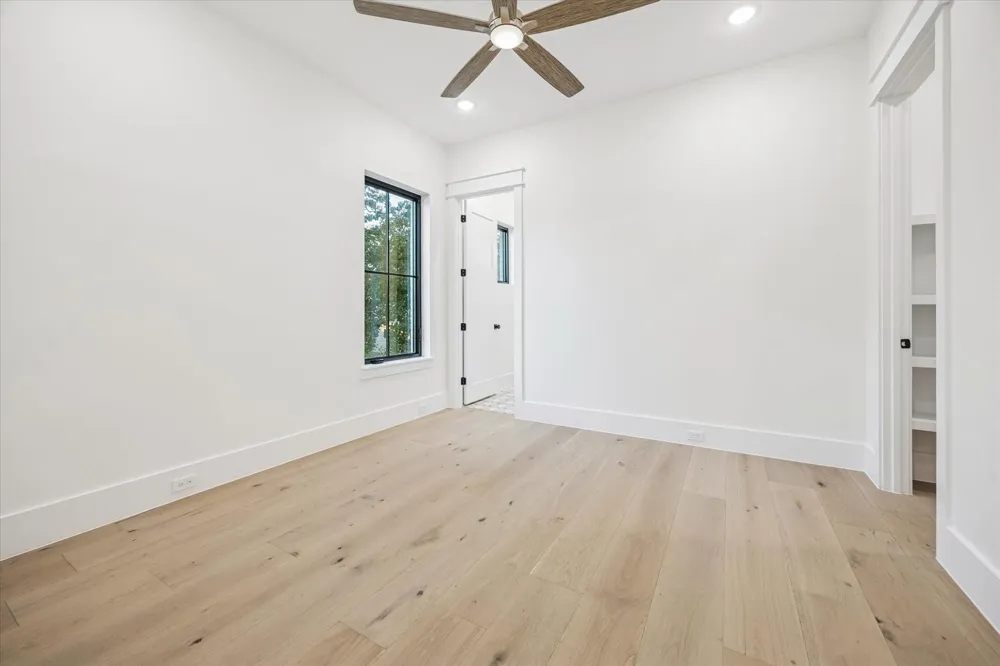 431 W 30th Street Houston, TX 77018