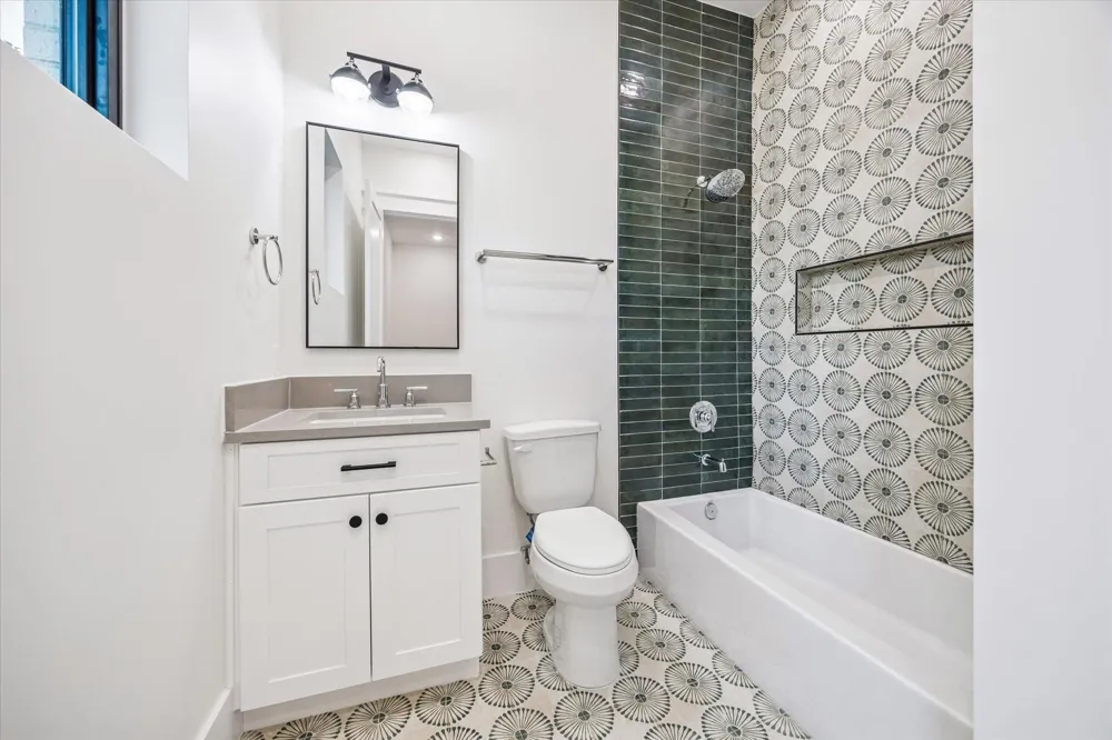 431 W 30th Street Houston, TX 77018