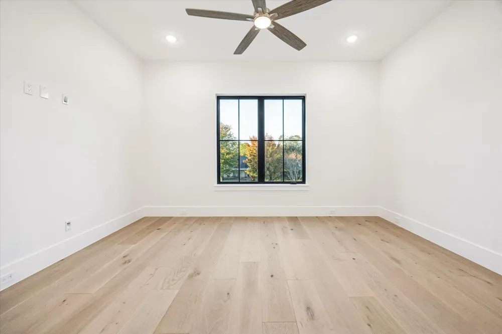 431 W 30th Street Houston, TX 77018