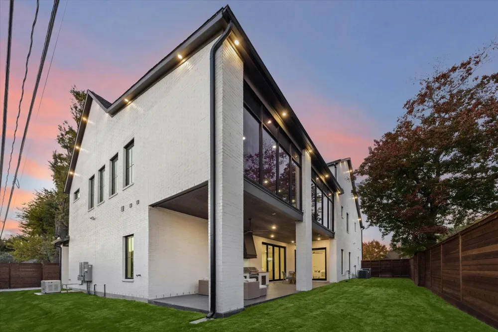 431 W 30th Street Houston, TX 77018