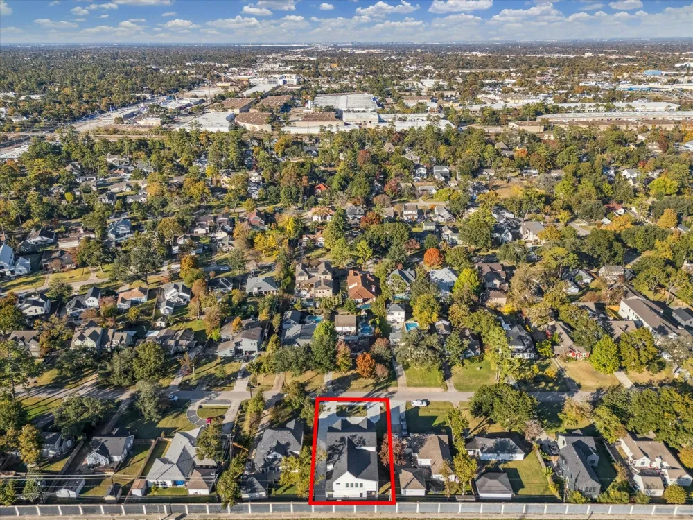431 W 30th Street Houston, TX 77018