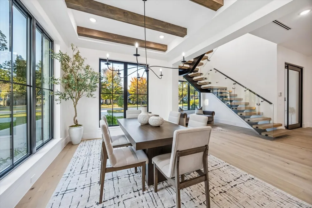 431 W 30th Street Houston, TX 77018