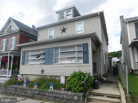 317 LOGAN STREET