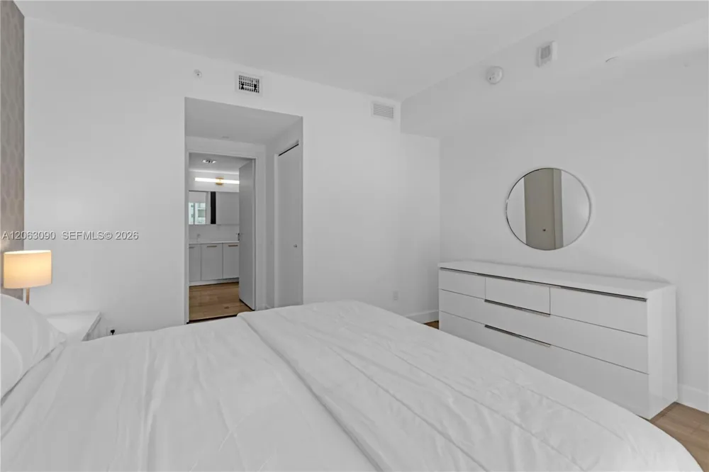 1300 Brickell Bay Dr #903 Miami, FL 33131