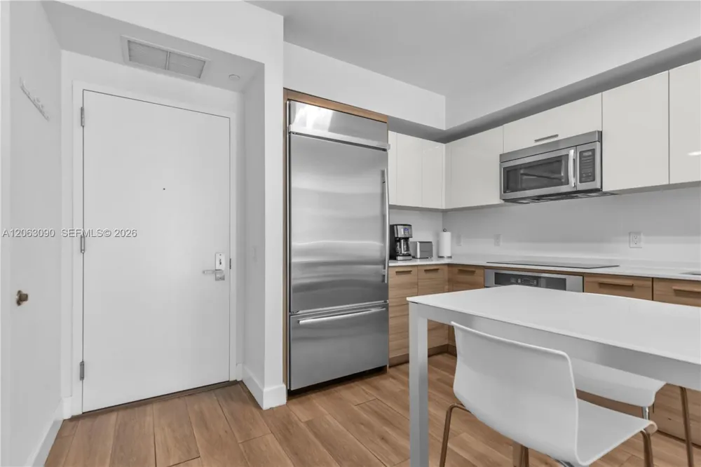 1300 Brickell Bay Dr #903 Miami, FL 33131