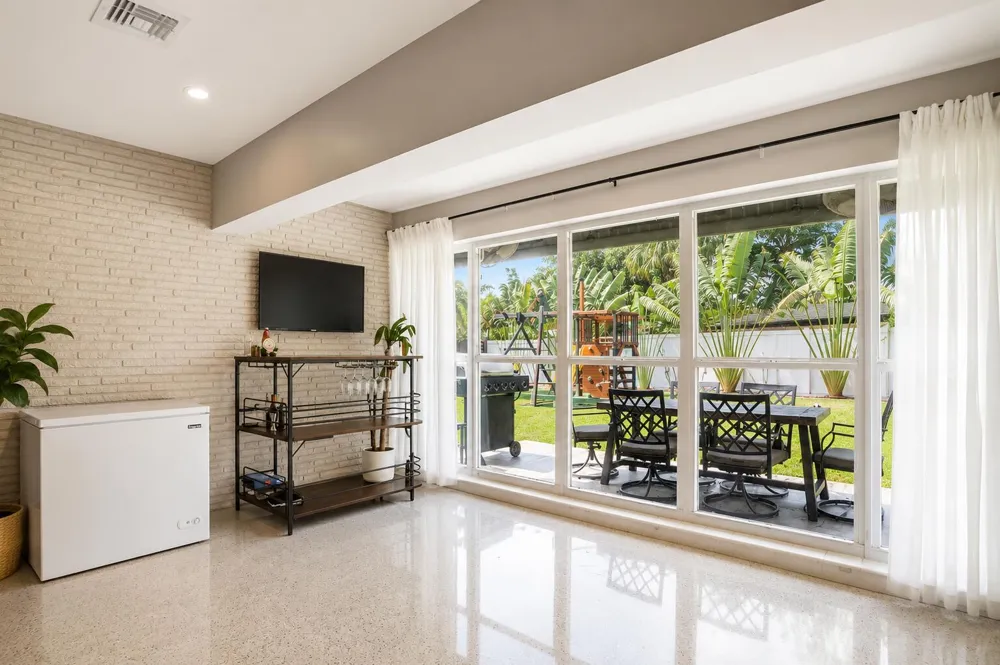 431 SE 5th Avenue Pompano Beach, FL 33060