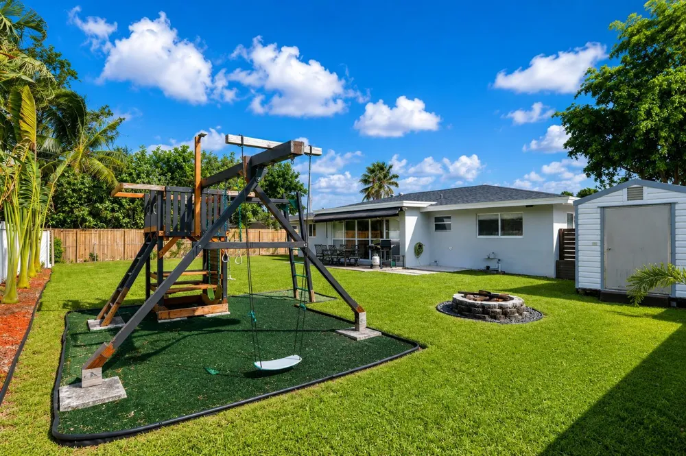431 SE 5th Avenue Pompano Beach, FL 33060