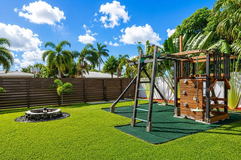 431 SE 5th Avenue Pompano Beach, FL 33060