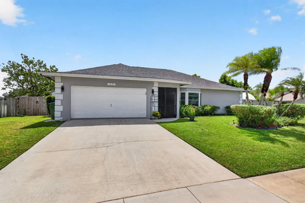 1630 Tamarack Way Wellington, FL 33414