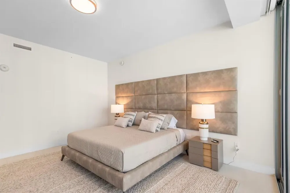 3100 OCEAN DRIVE #H-1401 Singer Island, FL 33404