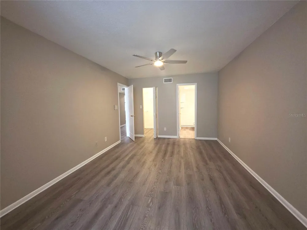 2049 SKIMMER COURT W #311 Clearwater, FL 33762