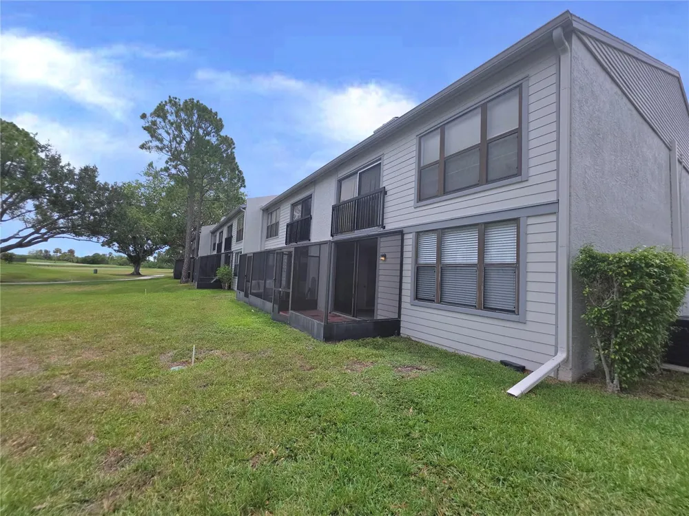 2049 SKIMMER COURT W #311 Clearwater, FL 33762