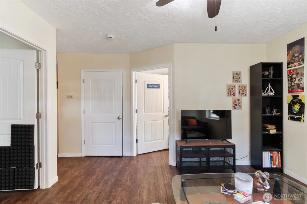 263 17th Avenue Longview, WA 98632