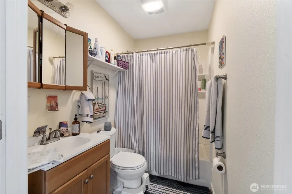 263 17th Avenue Longview, WA 98632