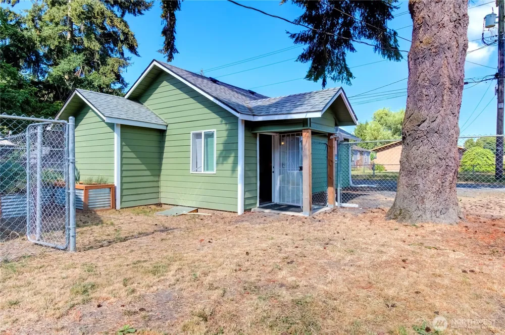 263 17th Avenue Longview, WA 98632