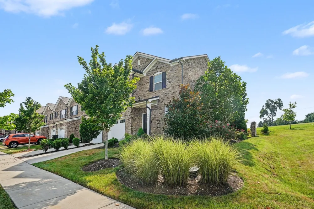 2006 Sperling Dr Gallatin, TN 37066
