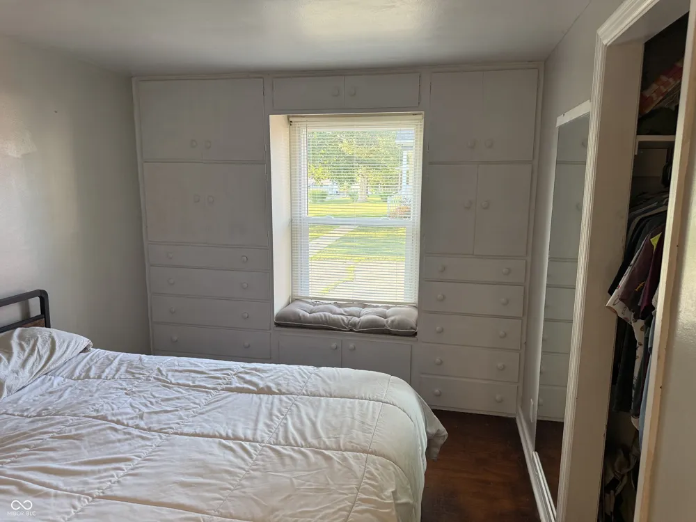 421 Union Street Hope, IN 47246