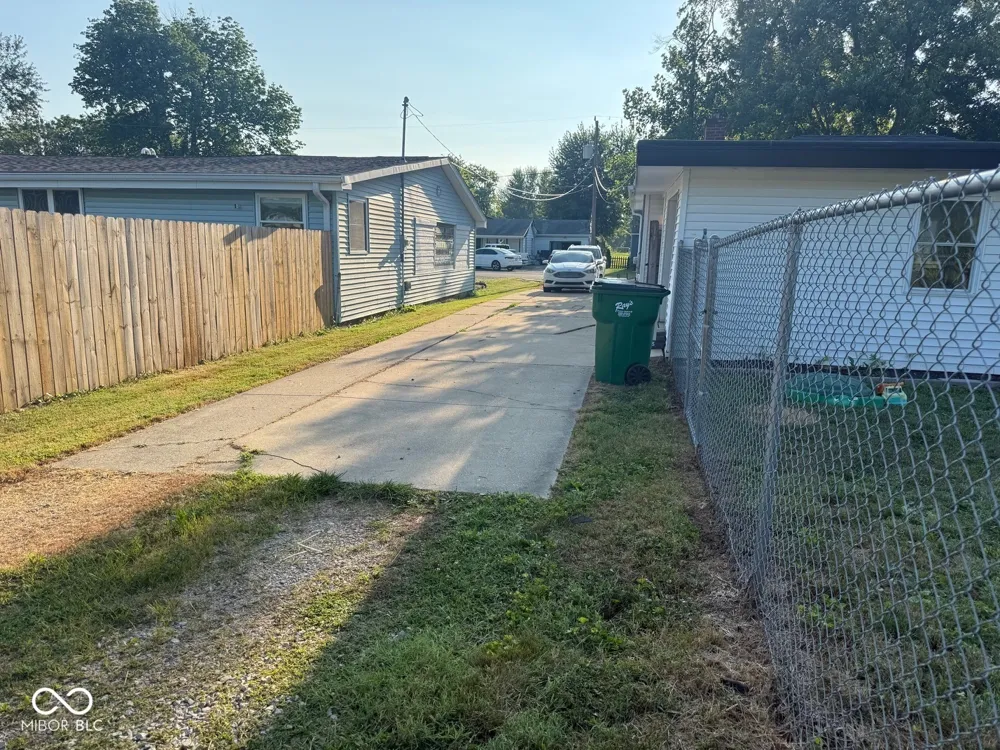 421 Union Street Hope, IN 47246