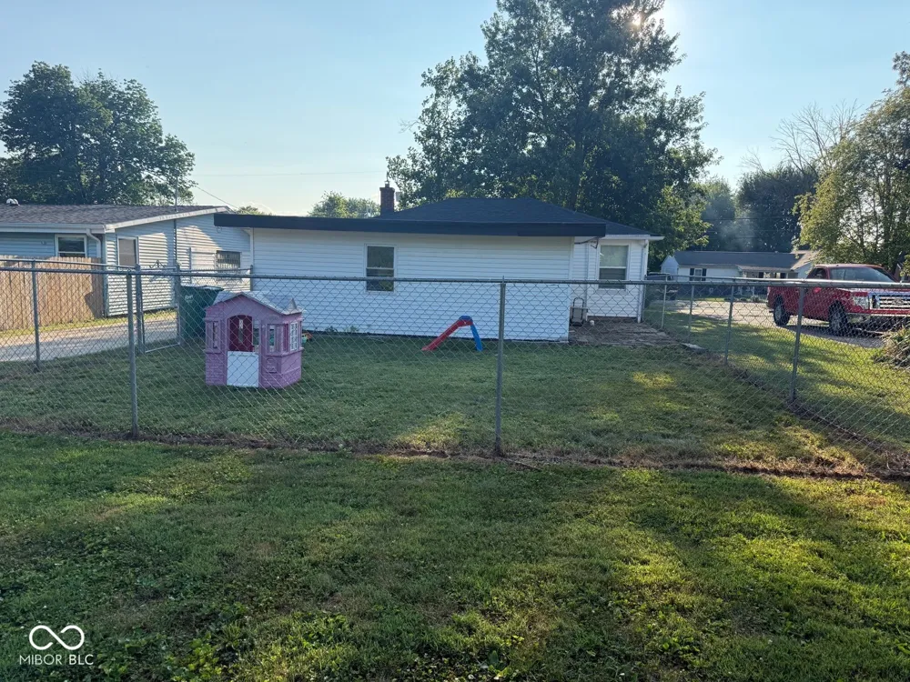 421 Union Street Hope, IN 47246
