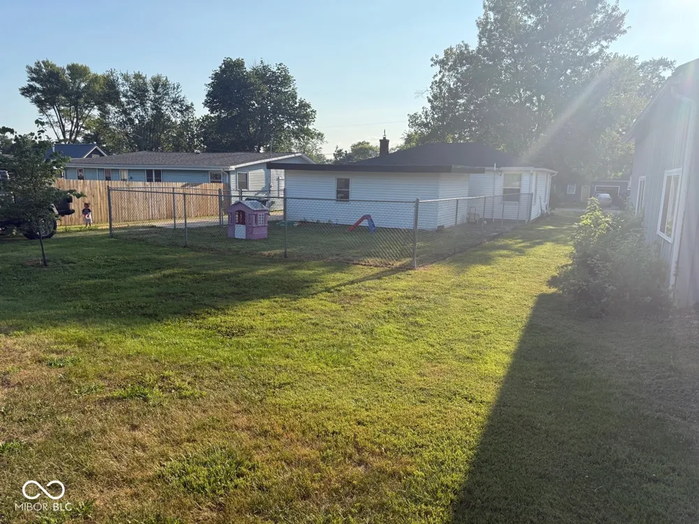 421 Union Street Hope, IN 47246