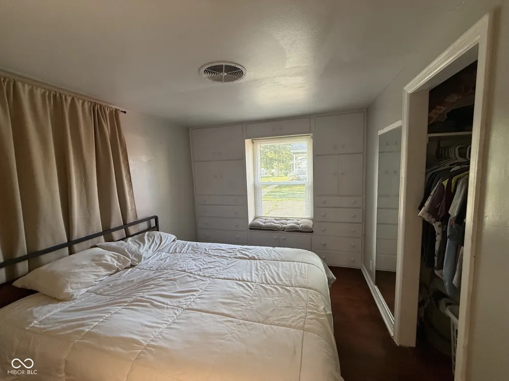 421 Union Street Hope, IN 47246