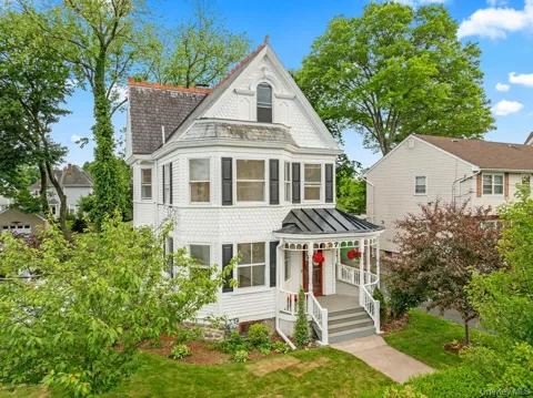 7 Clinton Place