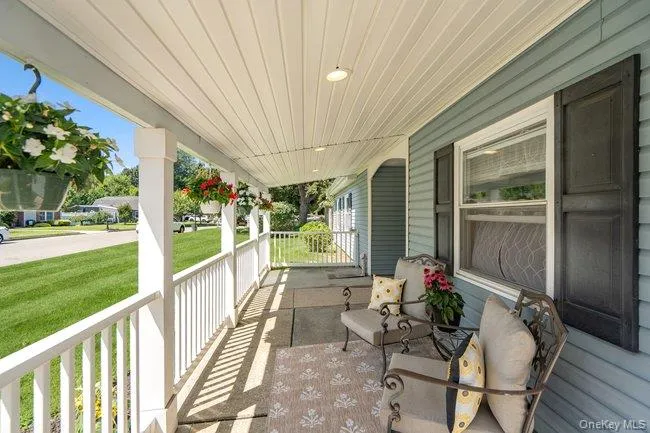 1 Grendon Lane Farmingville, NY 11738