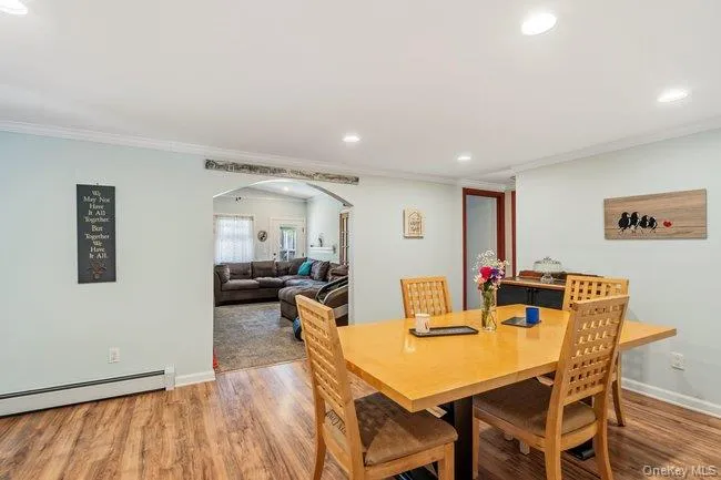 1 Grendon Lane Farmingville, NY 11738