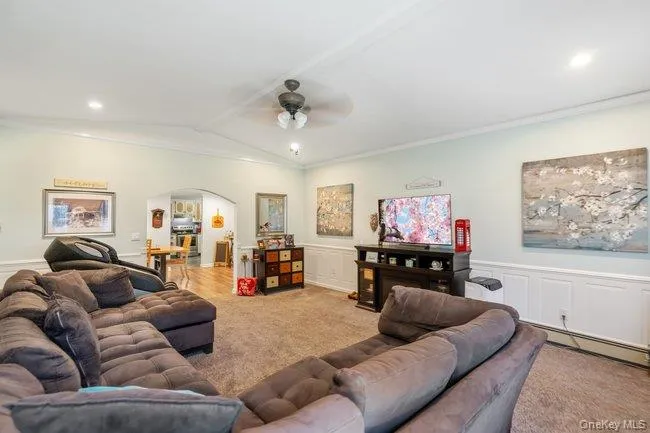 1 Grendon Lane Farmingville, NY 11738