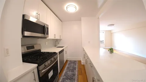 14220 Franklin Avenue #7F