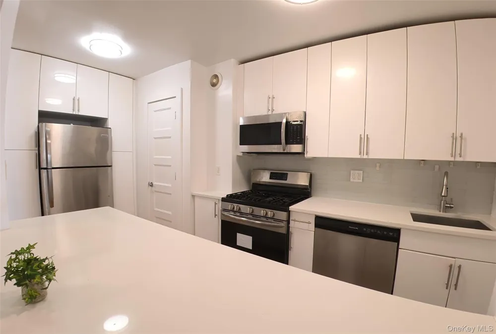 14220 Franklin Avenue #7F Flushing, NY 11355