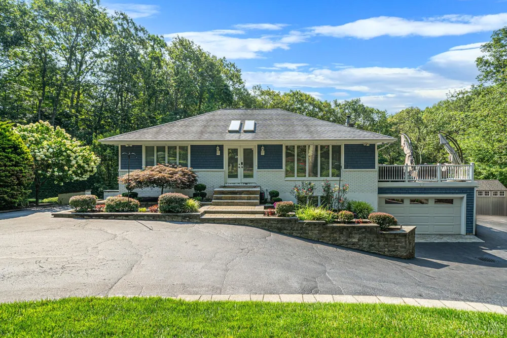 56 Old Homestead Road Port Jefferson, NY 11777