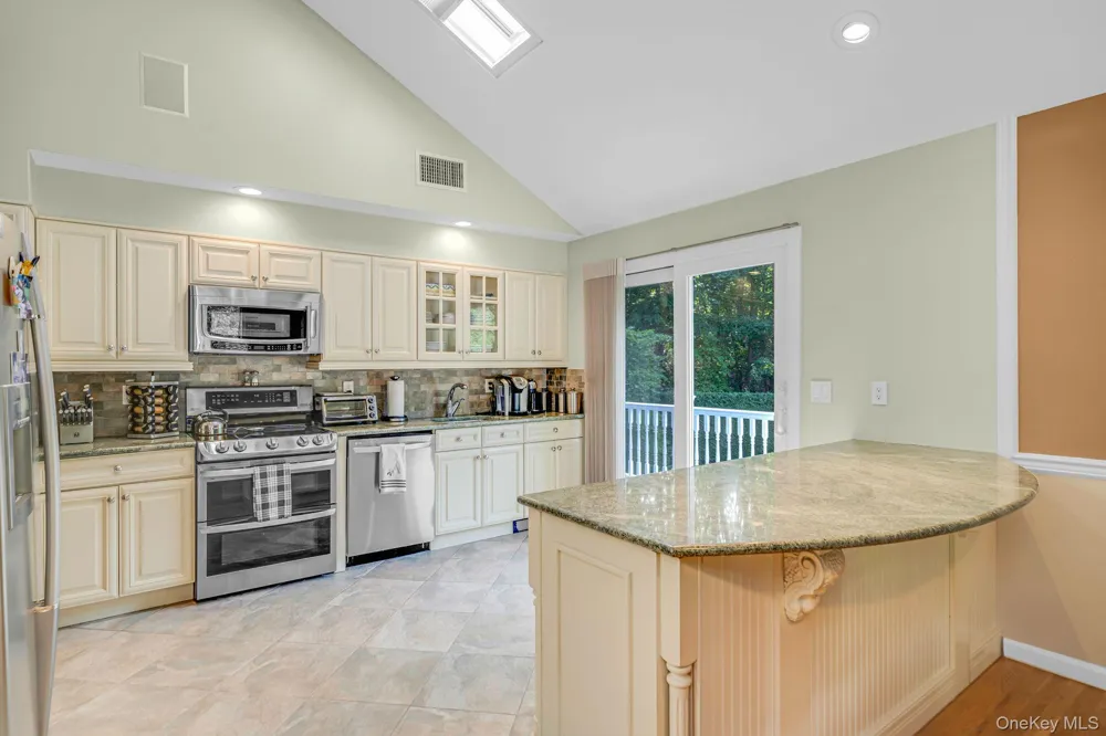 56 Old Homestead Road Port Jefferson, NY 11777