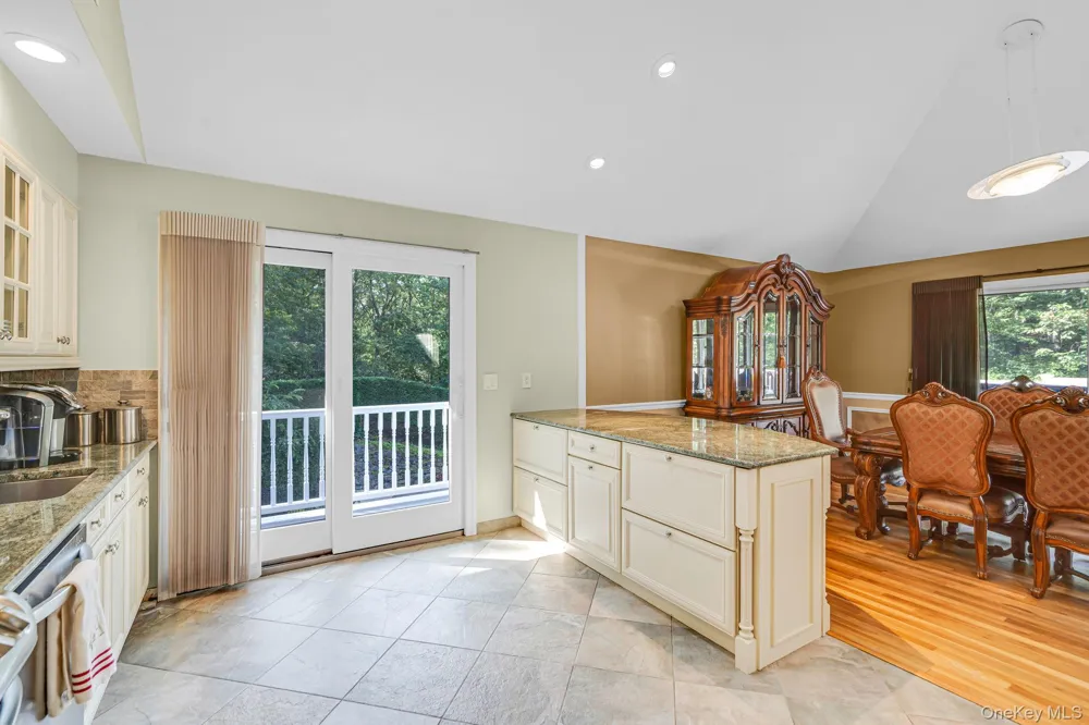 56 Old Homestead Road Port Jefferson, NY 11777