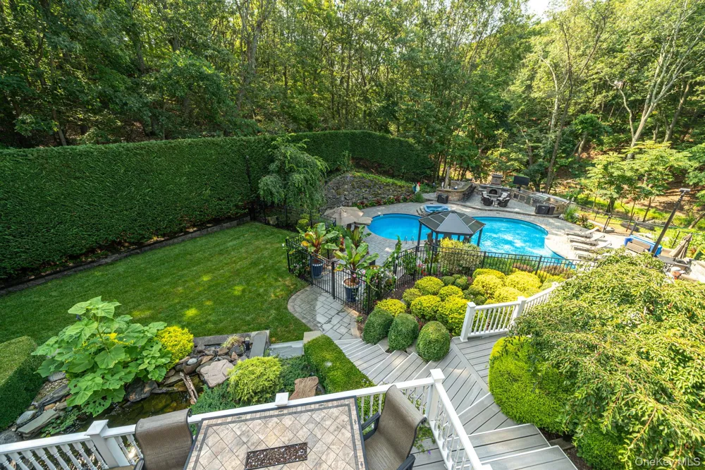 56 Old Homestead Road Port Jefferson, NY 11777