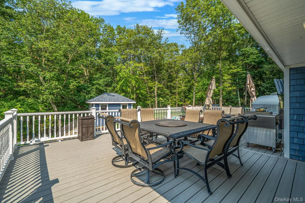 56 Old Homestead Road Port Jefferson, NY 11777
