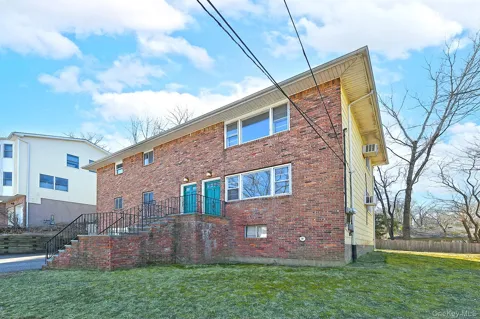 8 Harbor Hill Road #2 Second Floor
