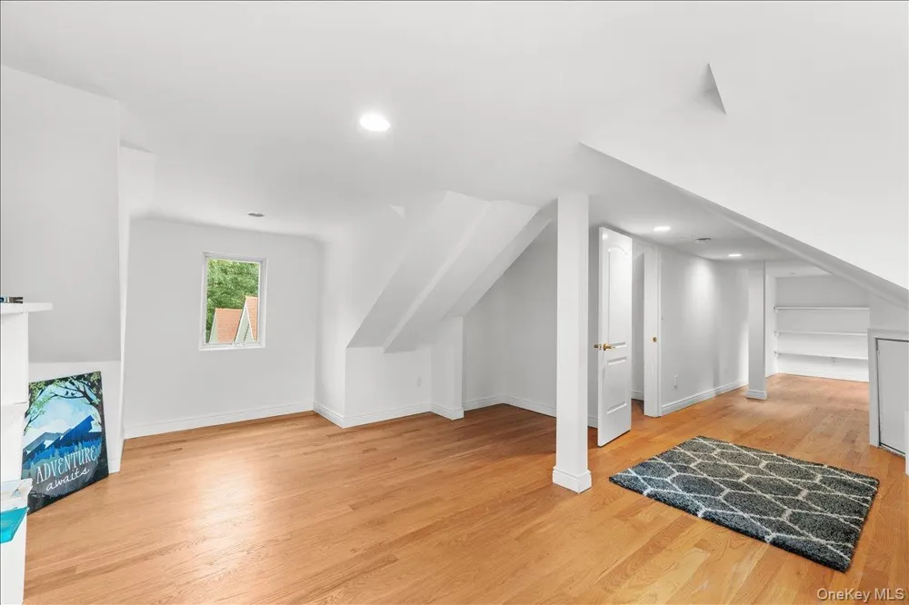 11A Forest Lane Great Neck, NY 11024