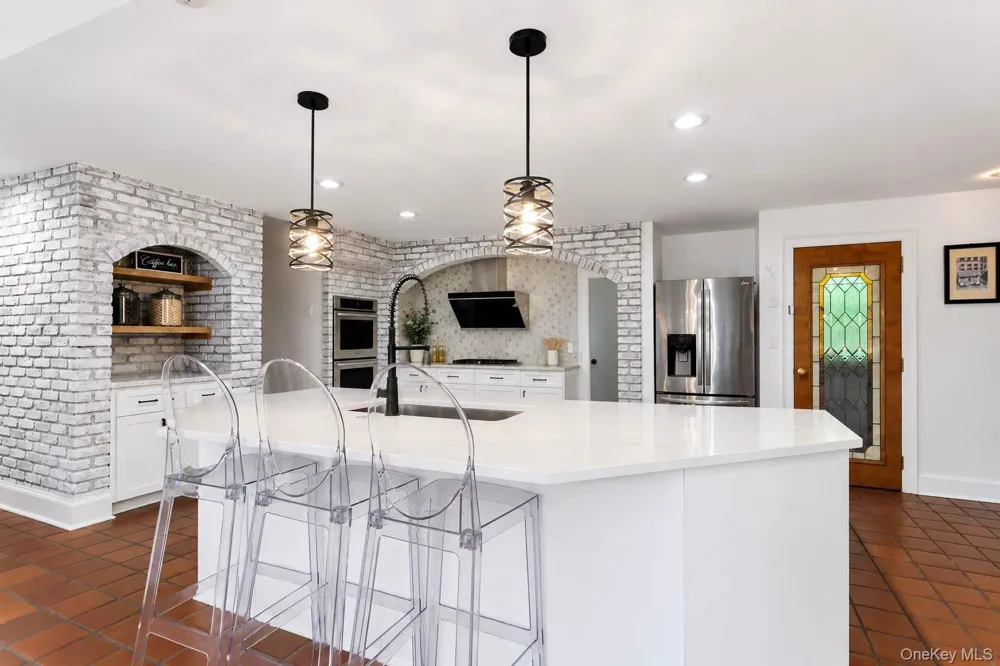 450 Oyster Bay Road Matinecock, NY 11560