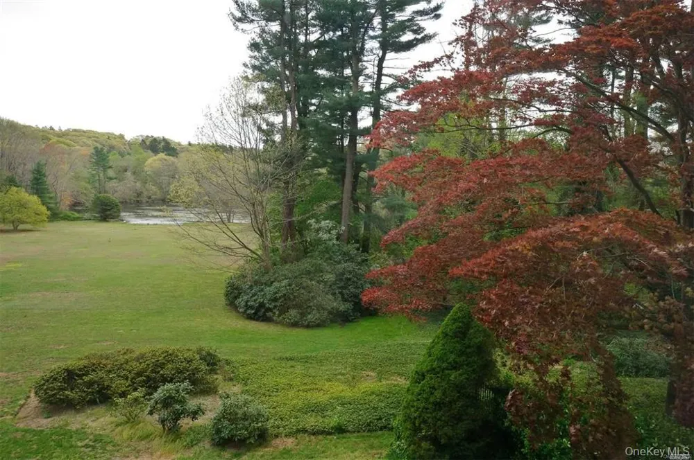 450 Oyster Bay Road Matinecock, NY 11560