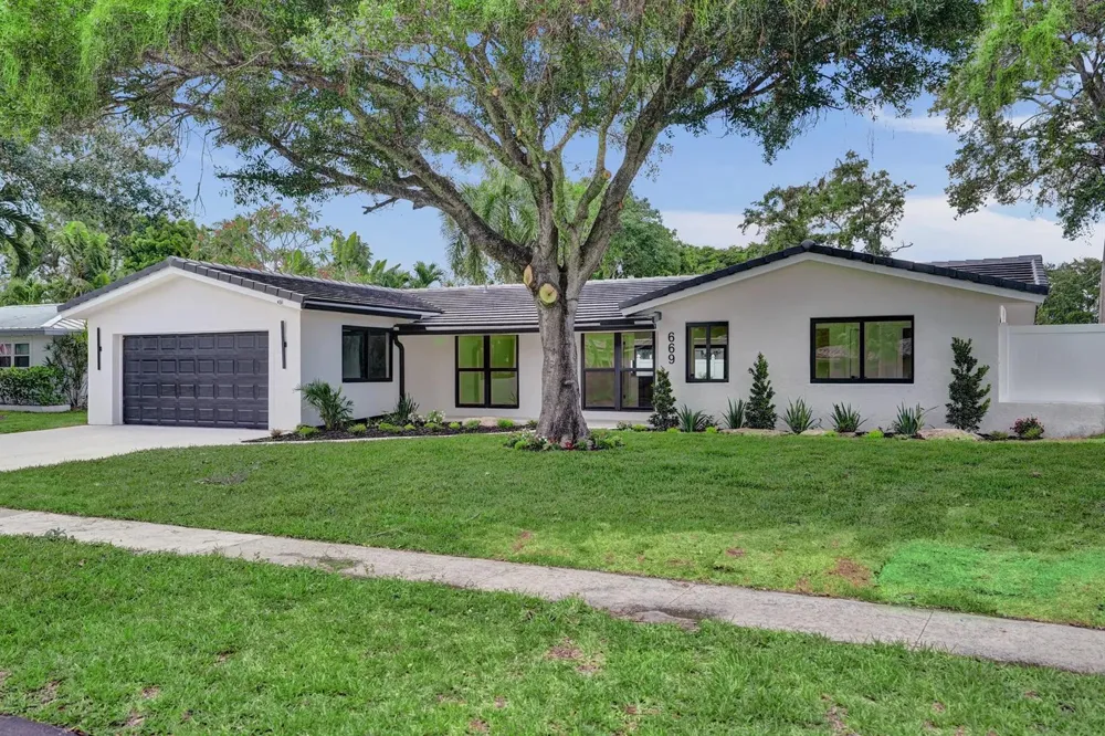 669 SW 3rd Street Boca Raton, FL 33486