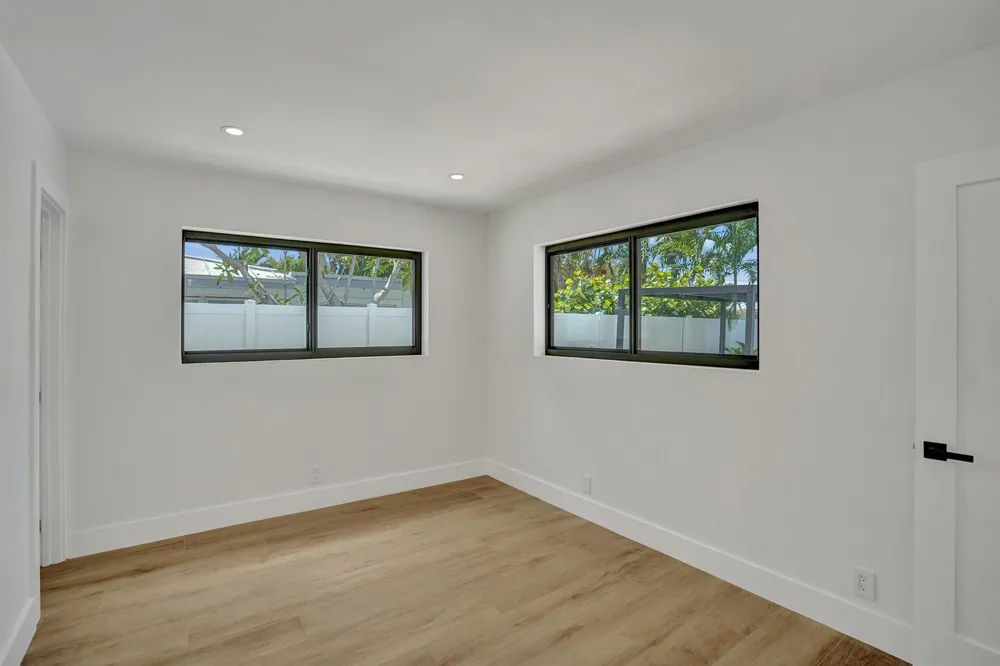 669 SW 3rd Street Boca Raton, FL 33486