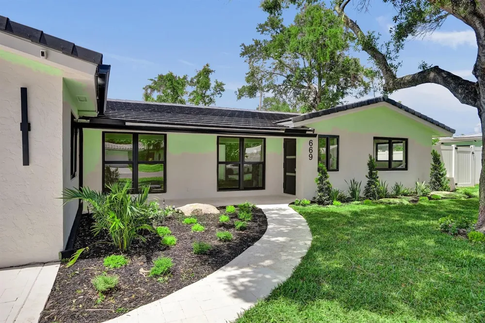 669 SW 3rd Street Boca Raton, FL 33486